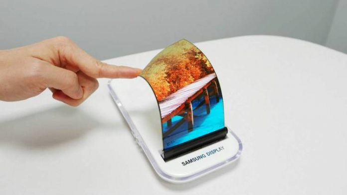 foldable Huawei може да изпревари Samsung в надпреварата за гъвкави смартфони