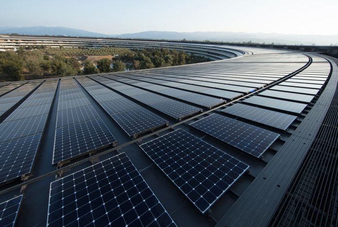 renewable_energy_apple_ap_solar_panels Apple също изцяло премина към възобновяеми източници на енергия