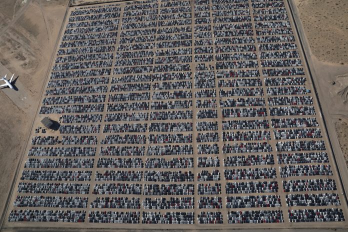 rsz_volkswagen-dieselgate-1 Volkswagen държи на 37 открити паркинга над 300 000 иззети при Дизелгейт автомобила