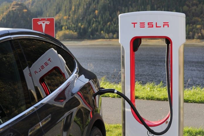 tesla1 Електромобилите на Tesla изминаха над 10 милиарда километра
