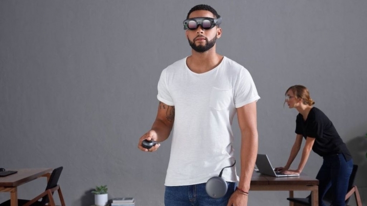 Apple подготвя VR – и AR-шлем с два 8K-дисплея