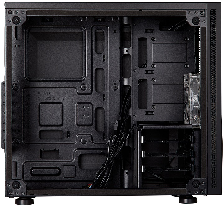 Corsair предлага евтината компютърна кутия Carbide Spec-05
