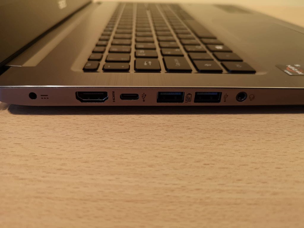 Acer Swift 3 (SF315) – тънък лаптоп с брутален AMD процесор, който няма да ви разори