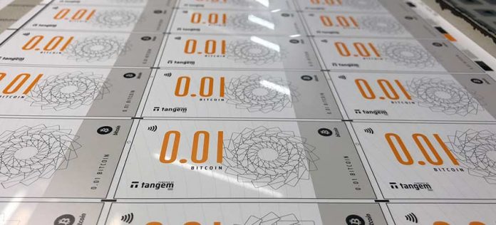 BTC В Сингапур се появиха биткойн-банкноти