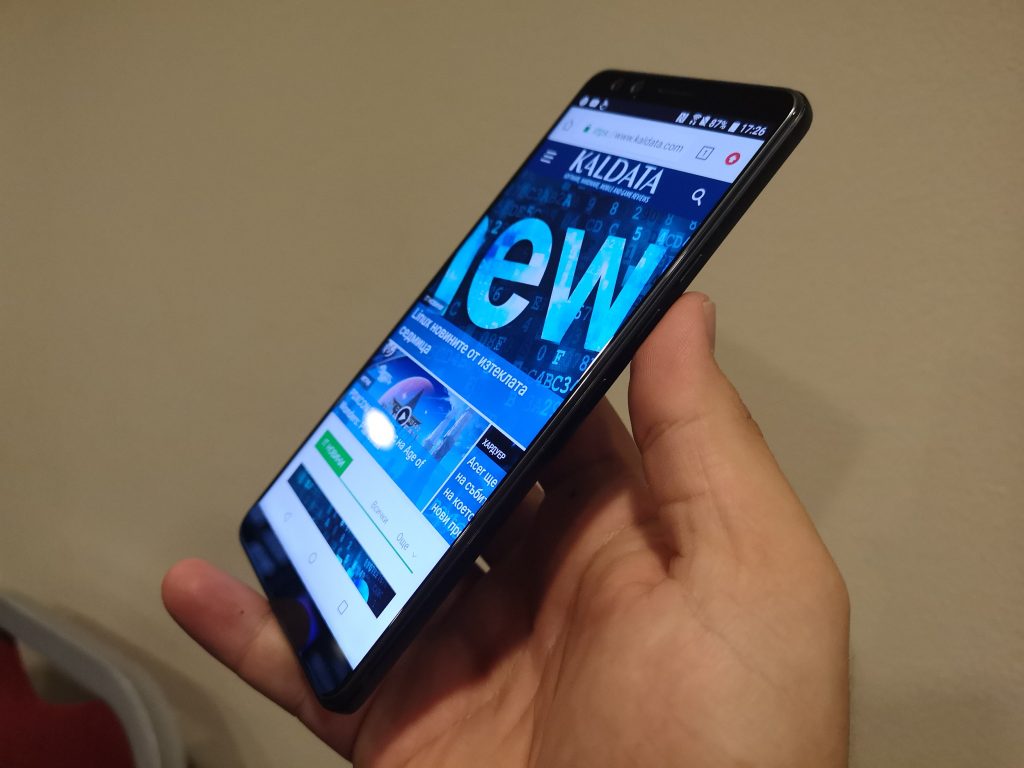 HTC представи най-новия си флагман U12+