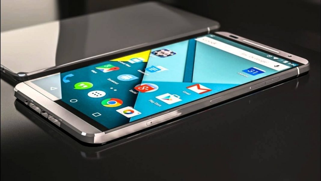 Продажбите на смартфони падат, Apple настига Samsung
