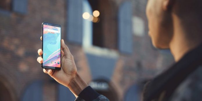 op5t-1 OnePlus счита за нормално отключването на OnePlus 6 с помощта на снимка