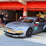 Допълнителна информация за състезателния електромобил Tesla Model S P100DL