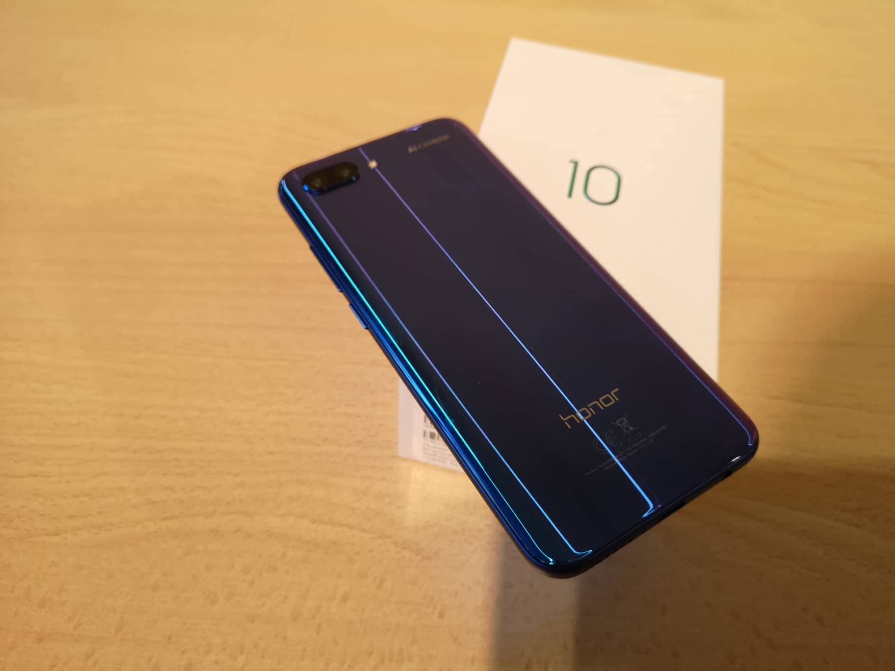 Ревю на Honor 10: красив и с „умни“ камери