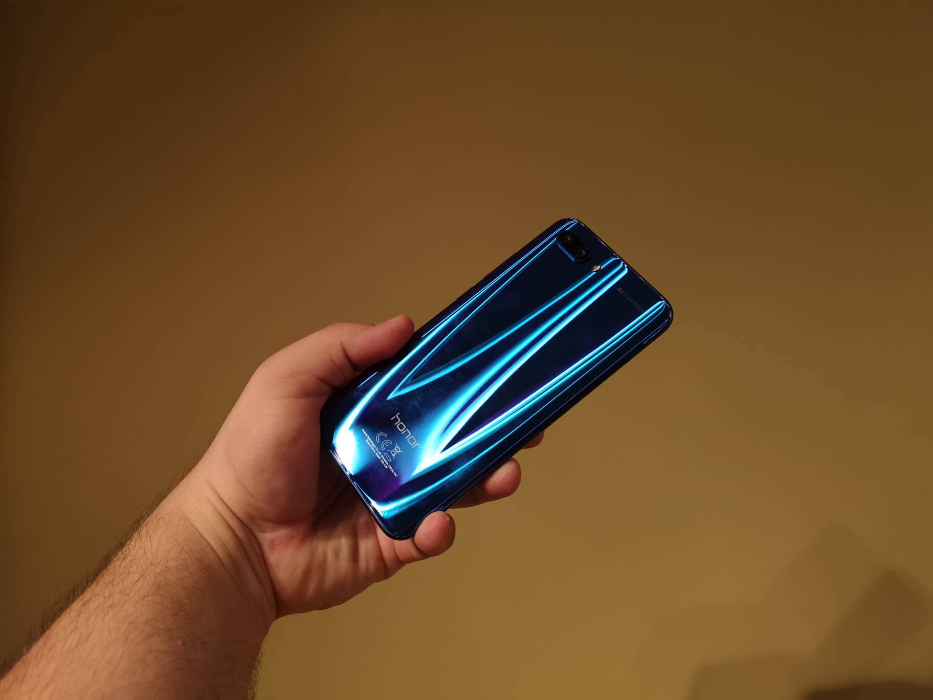 Ревю на Honor 10: красив и с „умни“ камери