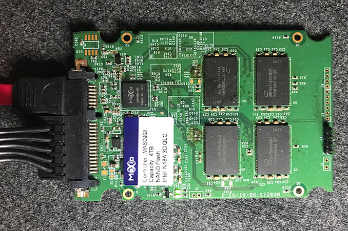 IMG_7938-678_575px Computex 2018: прототип на 4 TB флаш диск с Intel 3D NAND QLC памет