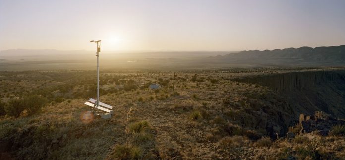 INSIDE PALMER LUCKEY’S BID TO BUILD A BORDER WALL Тексас успешно тества виртуална гранична стена