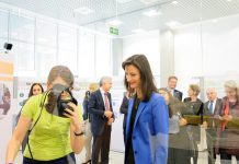 Еврокомисар Мария Габриел посети новия център за наука и технологии в София TechnoMagicLand