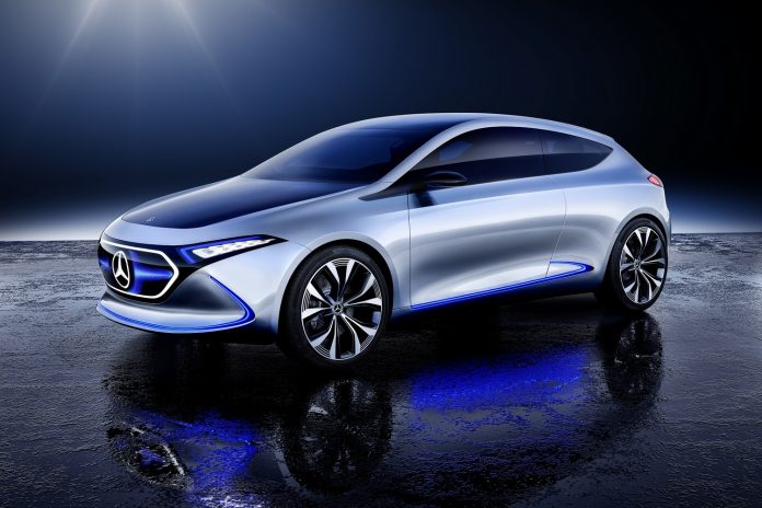 Showcar Mercedes-Benz Concept EQA: EQ-Konzept in der Kompaktklasse Mercedes публикува нови видеа на своите електромобили EQ и EQA