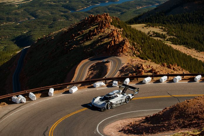 Romain_Dumas_F_Volkswagen_I.D._R_Pikes_Peak-8488 Електромобилът Volkswagen I.D. R Pikes Peak спечели състезанието Pikes Peak