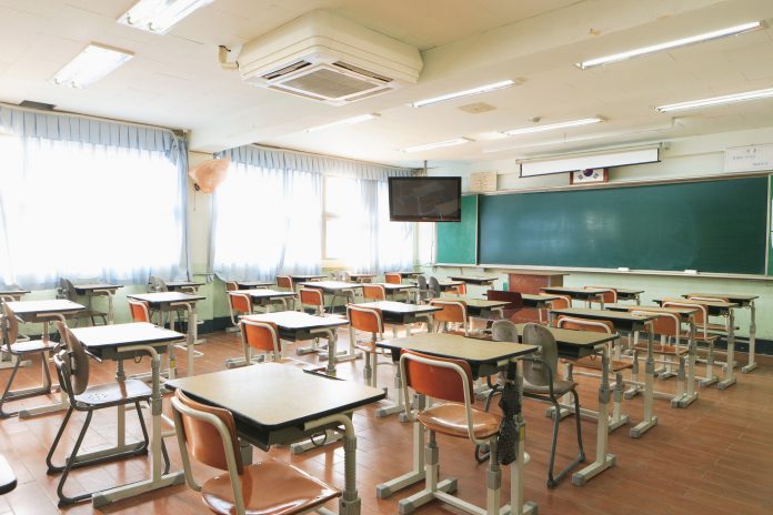 Scool В кое училище учат синовете на Илън Мъск