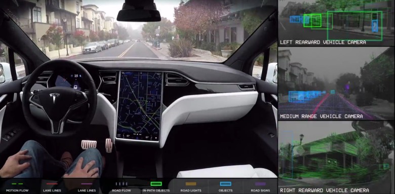 Новата версия на Tesla Autopilot излиза през август с „изцяло автономно шофиране“