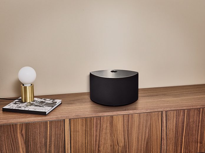 Technics_C50_Lifestyle_ Technics показа безжичната озвучителна система OTTAVA S SC-C50