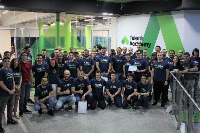 Telerik_Academy_Alpha_Zavyrshvane Телерик Академия организира кариерна вечер и безплатни практически работилници по програмиране