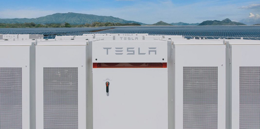Tesla Общият капацитет на акумулаторните станции на Tesla достигна 1 гигаватчас