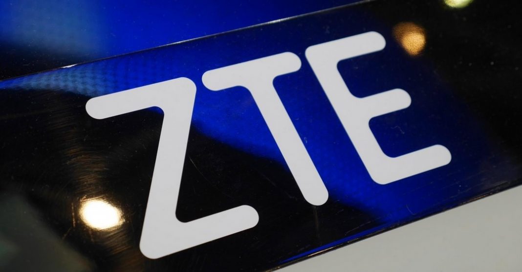 Този футуристичен дизайн на ZTE nubia е с втори екран на гърба