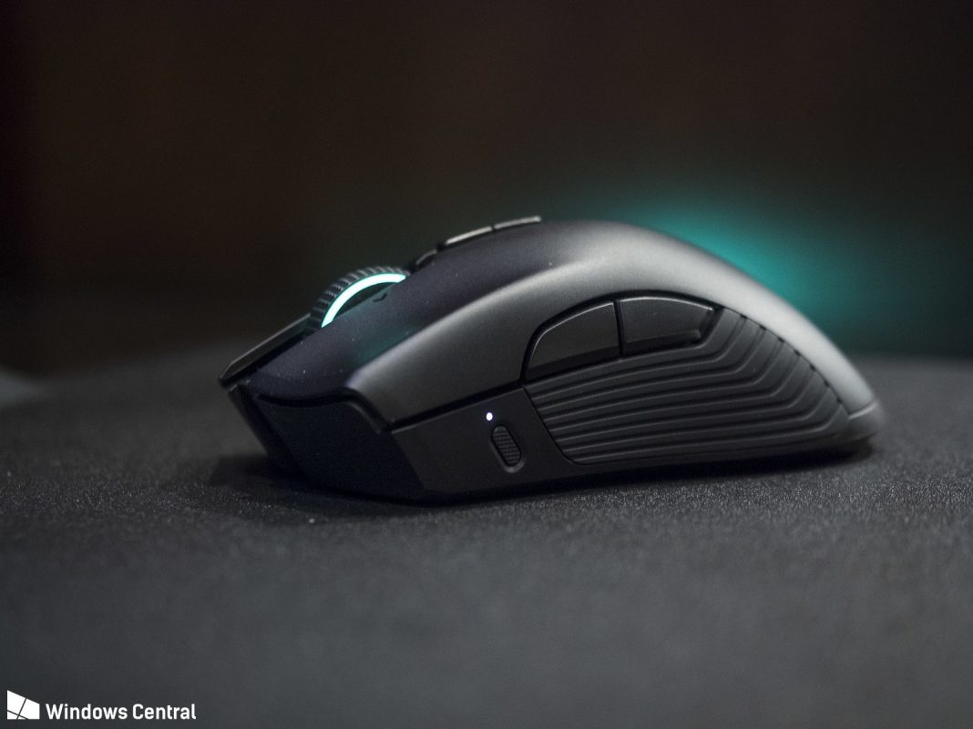 razer-mamba-hyperflux-side-hero Microsoft и Razer работят по клавиатура и мишка за Xbox?