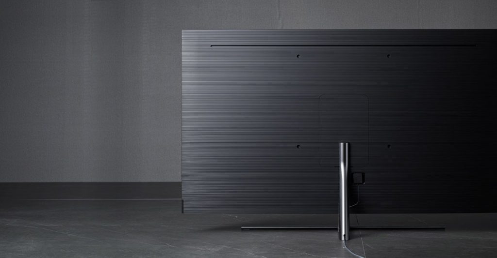 Samsung QE55Q7FN – красив и умен