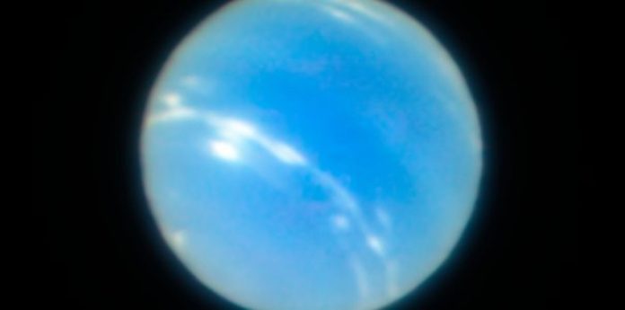 Neptun Нов тип телескоп засне Нептун от Земята с по-високо качество от Хъбъл