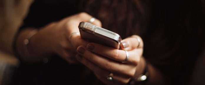 Reddit Ръководителят на Reddit заяви, че въвеждането на цензура с помощта на ИИ е непосилна задача