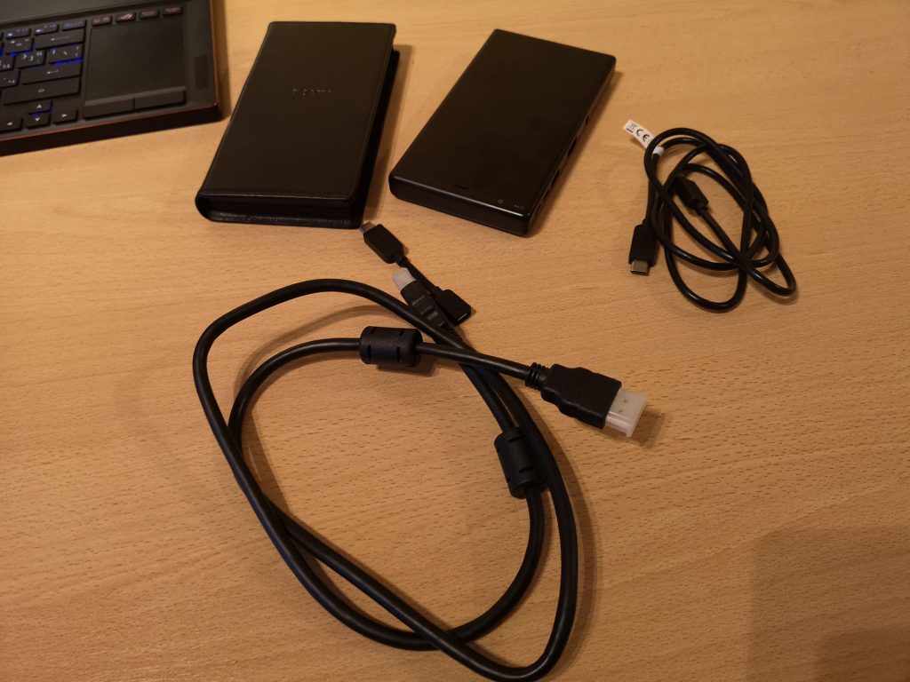 Кратко ревю: Sony MP-CD1 проектор с размер на смартфон