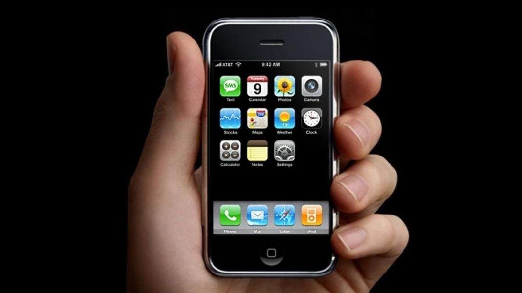 anons Преди 11 години на тази дата бе хакнат оригиналния iPhone