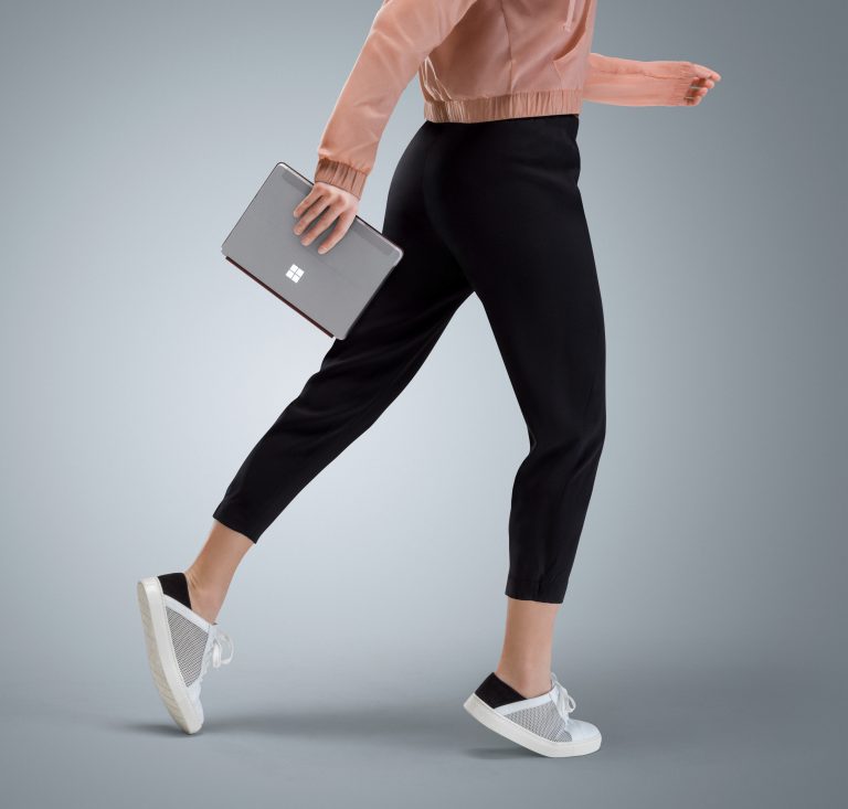 Microsoft представи 10-инчовия таблет Surface Go с цена 0