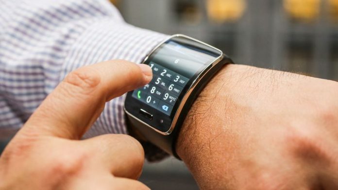 samsung-galaxy-gear-s-21 Samsung планира Tizen OS и за часовника Galaxy Watch