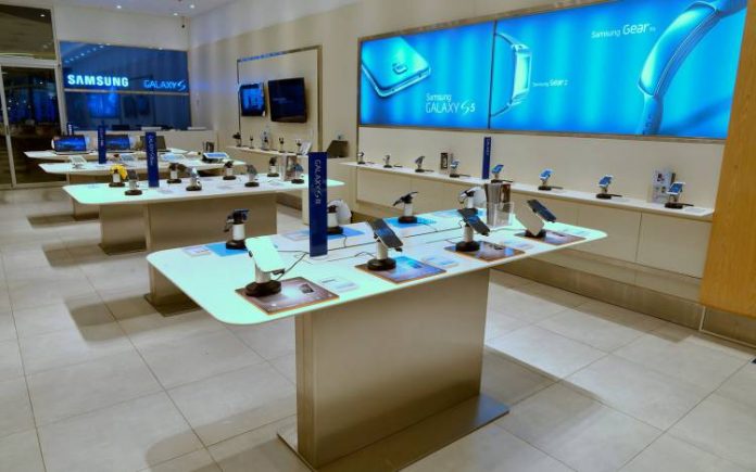store Смартфоните на Samsung вече могат да бъдат закупувани с криптовалута