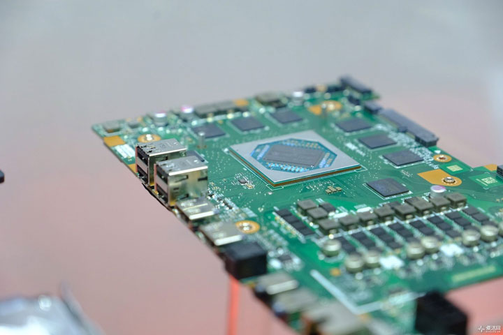 Нови подробности за хибридния процесор на AMD за компютрите Zhongshan Subor
