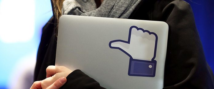 Fb За две години посещаемостта на Facebook е спаднала двойно