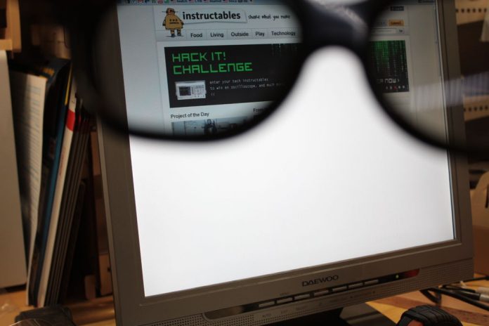 Hak It.jpg LCD монитор