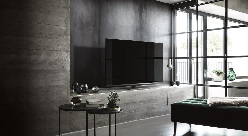 Телевизорът Panasonic FX700