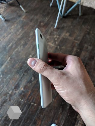 Руски блогър първи се добра до Pixel3 XL на Google