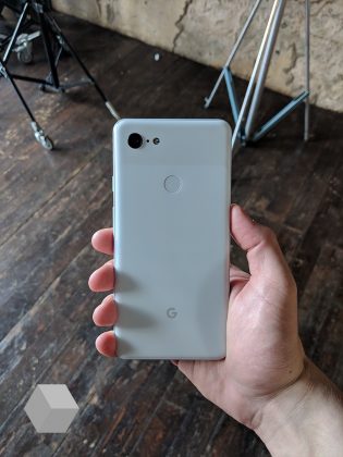 Руски блогър първи се добра до Pixel3 XL на Google