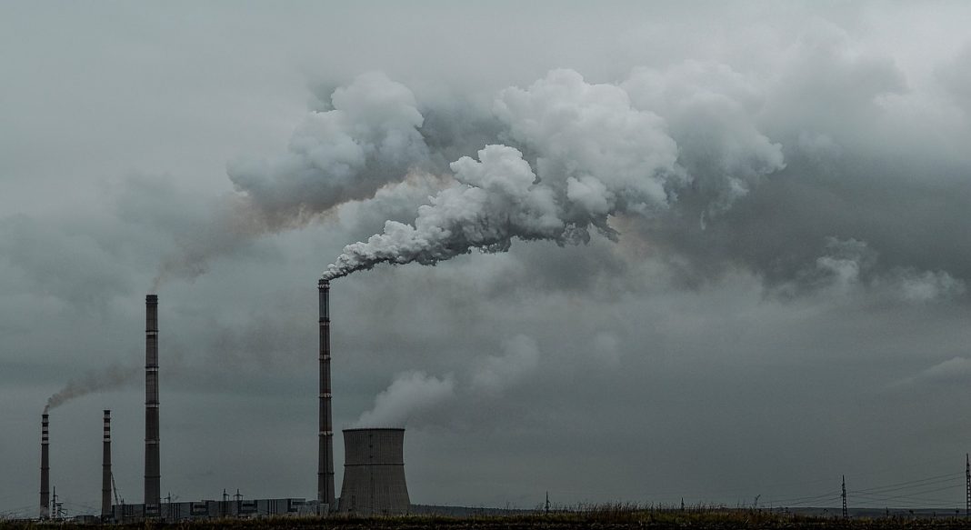 pollution-2043666_1280 Мръсният въздух ни прави по-глупави, показва проучване