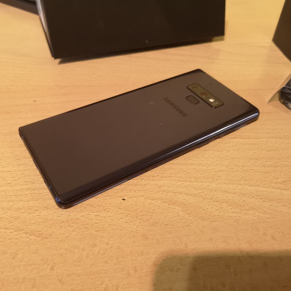 Ревю на Samsung Galaxy Note 9: смартфонът на твоите мечти