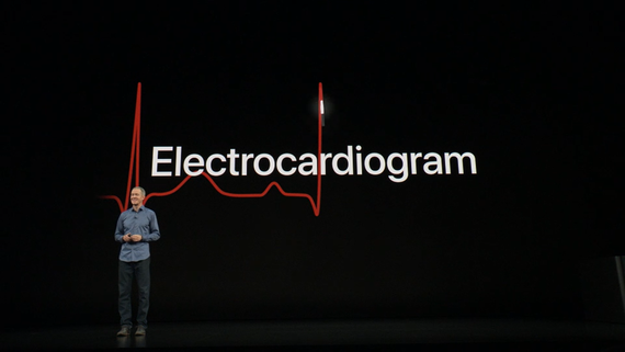 Apple представи смарт часовника Apple Watch Series 4 с 33% по-голям екран и ЕКГ сензор