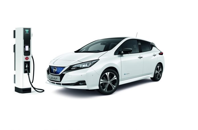 NISSAN_LEAF_4 NISSAN и JAGUAR предизвикват бъдещето на ELECTRO MOBILITY EXPO 2018