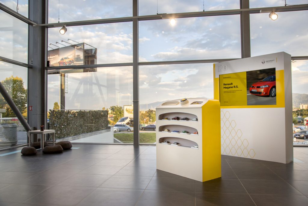 Renault празнува 120 години от основаването си с иновативна инсталация