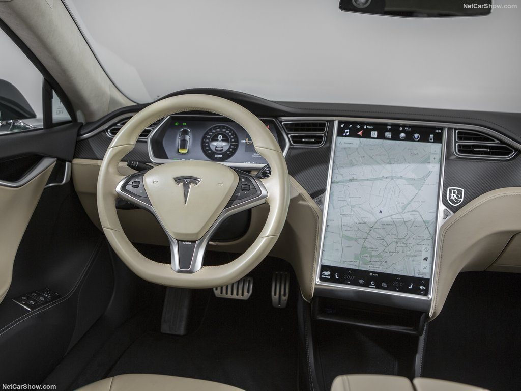 Вижте новата луксозна Tesla Model S 75D на ELECTRO MOBILITY EXPO 2018