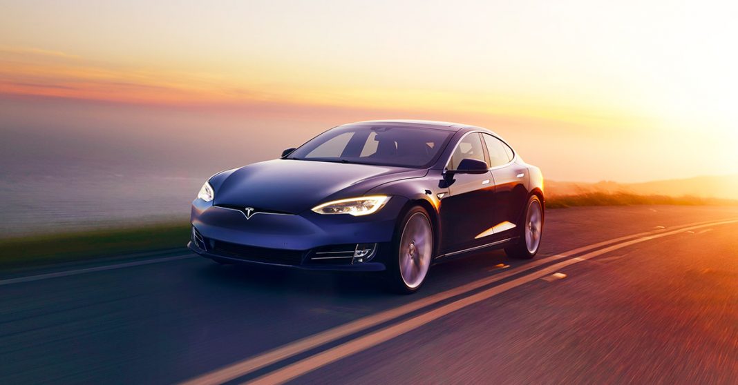 anons Tesla намалява цветовите опции, за да ускори производството