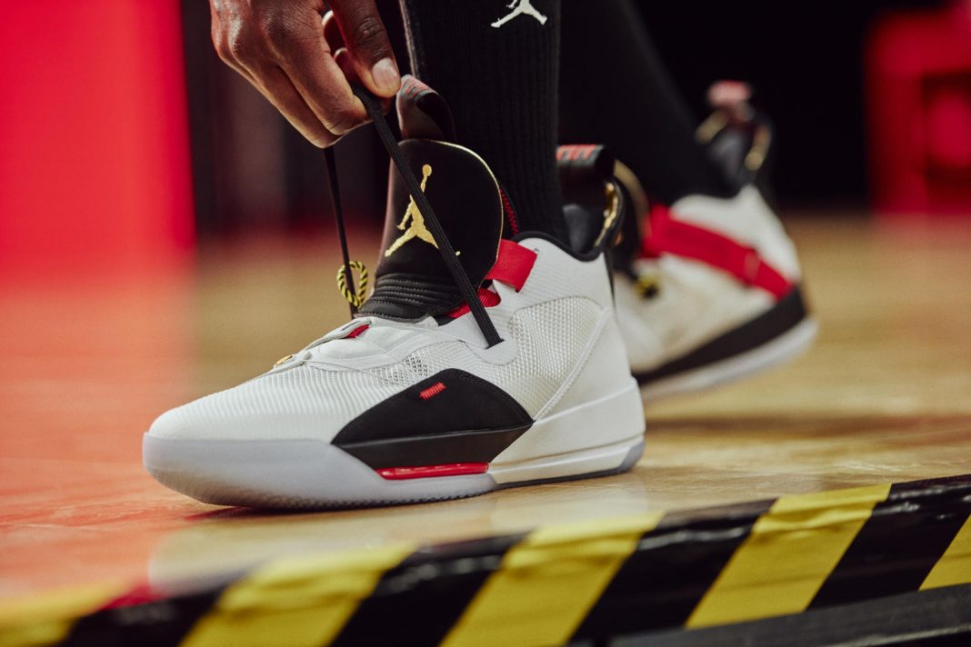 anons И връзките в Nike Jordan XXXIII са умни