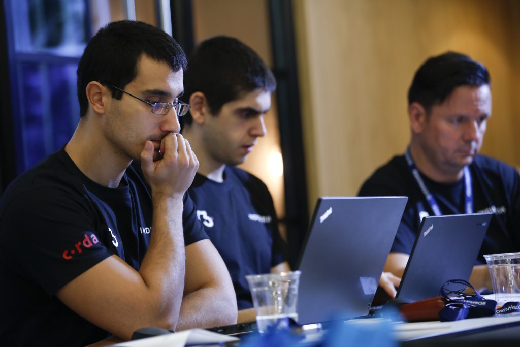 Блокчейн решение на българската компания INDUSTRIA с награда от DerivHack 2018