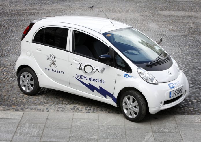 1Electric-car-Peugeot-iOn PEUGEOT със своя гама електрически спортни автомобили от 2020 г
